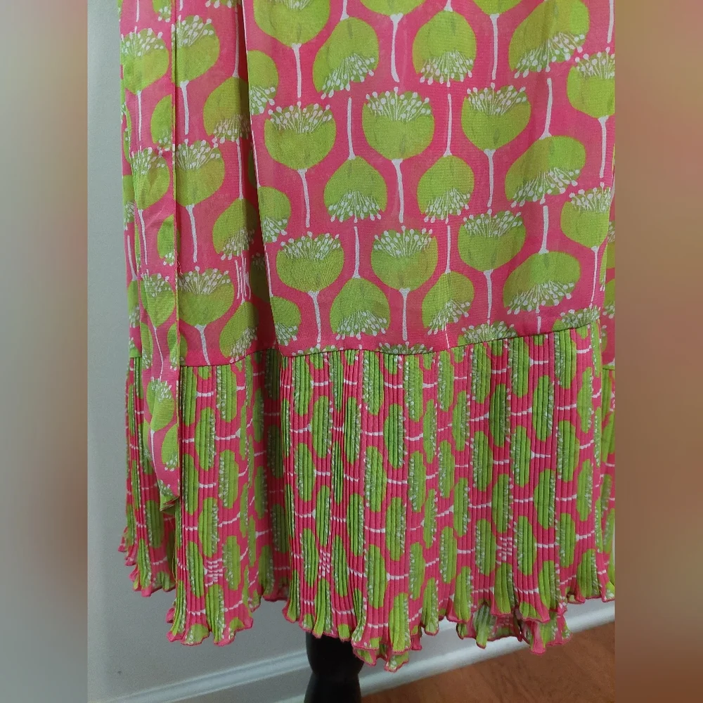 Lily PULITZER Floral Wrap Dress in Pink and Green SIZE 10 - Picture 4 of 6
